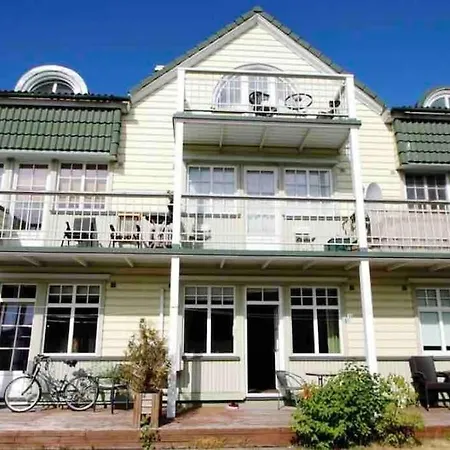 Beach Area Studio With A Patio Apartment Parnu